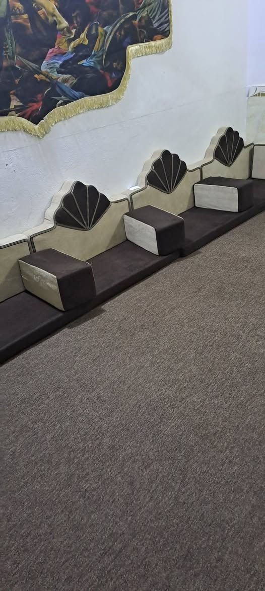السلام عليكم
مجلس للبيع جديد كلش ونظيف نظافته 90من 100هو كاربد جديد كلش سعرهم 400مع مجال لشراي


**إذا كنت صاحب هذا الإعلان وتريد حذفه لأي سبب، رجاءا أرسل رسالة إلى الدعم الفني**