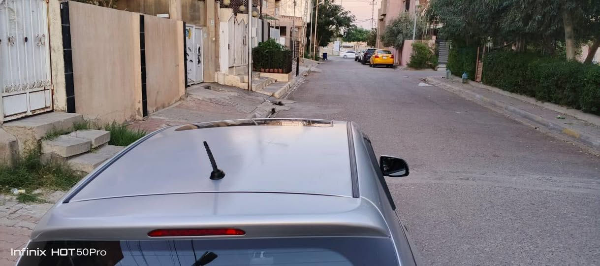 السلام عليكم  بيكانتو موديل 15 للبيع فول مواصفات رقم اربيل بأسمي بيه جاملغ يسار صبغ مو حادث تخم تاير سياره كامله  هاي عندي انضربت بدلت باب اصلي وبيه بارد باب السايق و سونارهة موجود ماشية 89 الف و عندي انضربت الباب خلف السايق وبدلتهة  بلاديه سعرهة 80 بي مجال ((للبيع فقط بدون اقصاد ولا مراوس ))السيارة كلش نظيفه للاستفسار الاتصال***********

