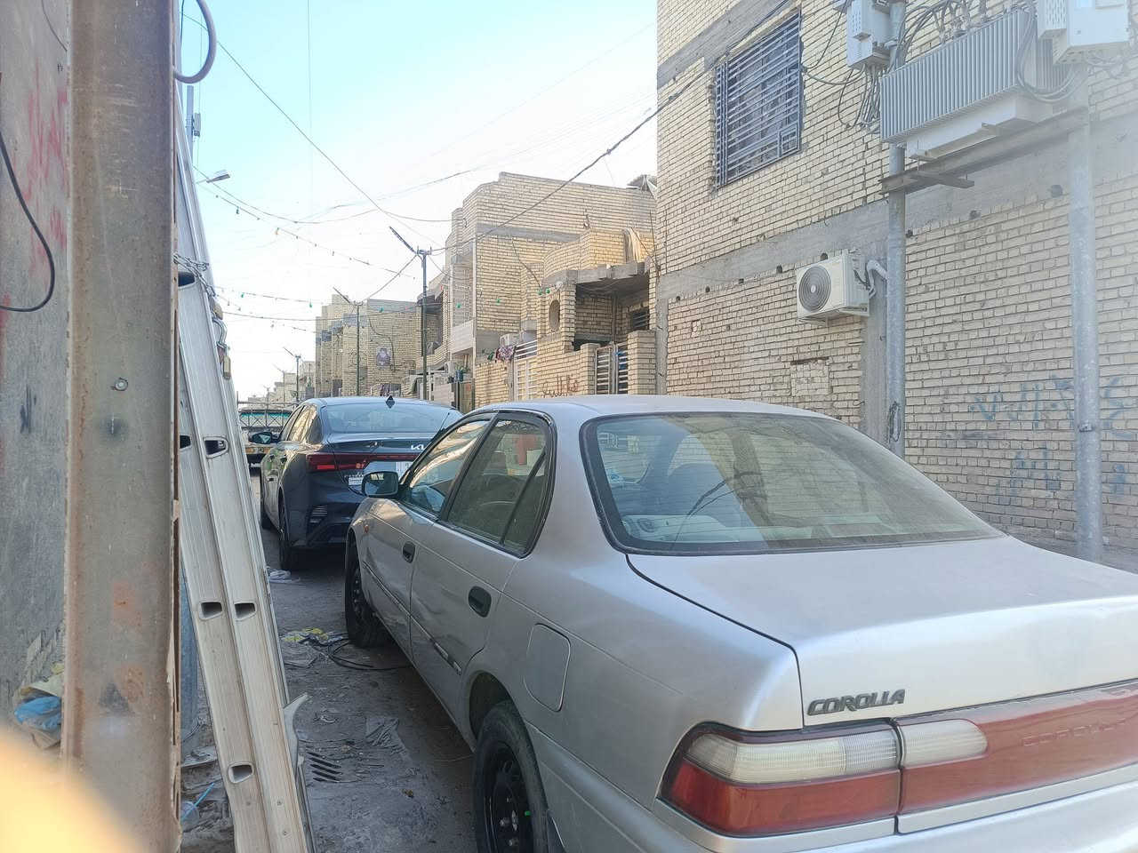 سلام عليكم كورلا موديل 94 
رقم بغداد الماني يسرى بلادي مو محور 
تبريد شغال تخم تاير مصبوغة عام محرك بي لاستيك ولف كير اوتو 
بيها جاملغ خلفي
العنوان بغداد حي اور ‏‪0789 241 5992‬‏
السعر 55 وبيها مجال
