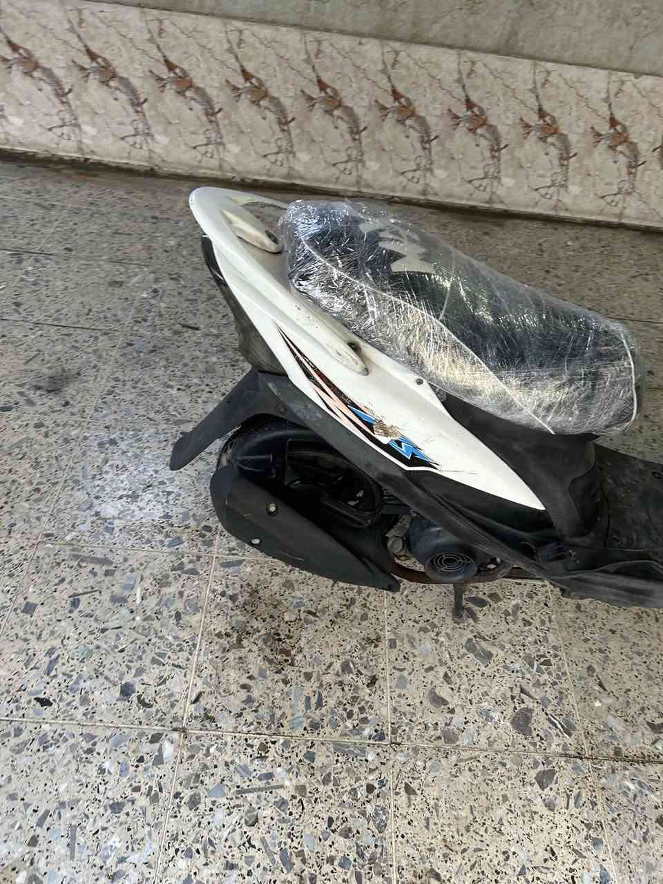 السلام عليكم دراجه ماكس عدله نضيفه وكلشي بيه شغال العنوان بغداد حي جميله ***********
