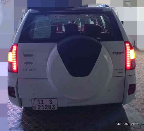 تيكو 2012 شكل 2013
محرك 1800 كير كهربائي سيارة مكفولة ما عدة صبغ بالجاملغ الايمن فقط السيارة نضيفة جداً شلعة معدل سيارة كشر نضيف ونصبتها حلوة تبريد ثلج رقمها بغداد دولي وبيها هزة 
سعرها 61 بي مجال بسيط
*********** واتساب 
مكاني بغداد حي العامل
