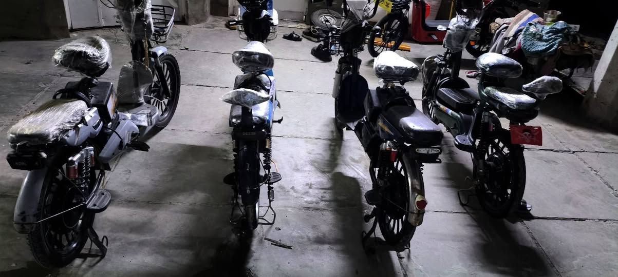 السلام عليكم ورحمة الله وبركاتة دراجة شحن للبيع مكان ديالى بعقوبة السعر 175وبي مجال اسعار مناسبة جداً ما اريد مراوس بس بيع موجود اي استفسار علة هذا الرقم ***********
