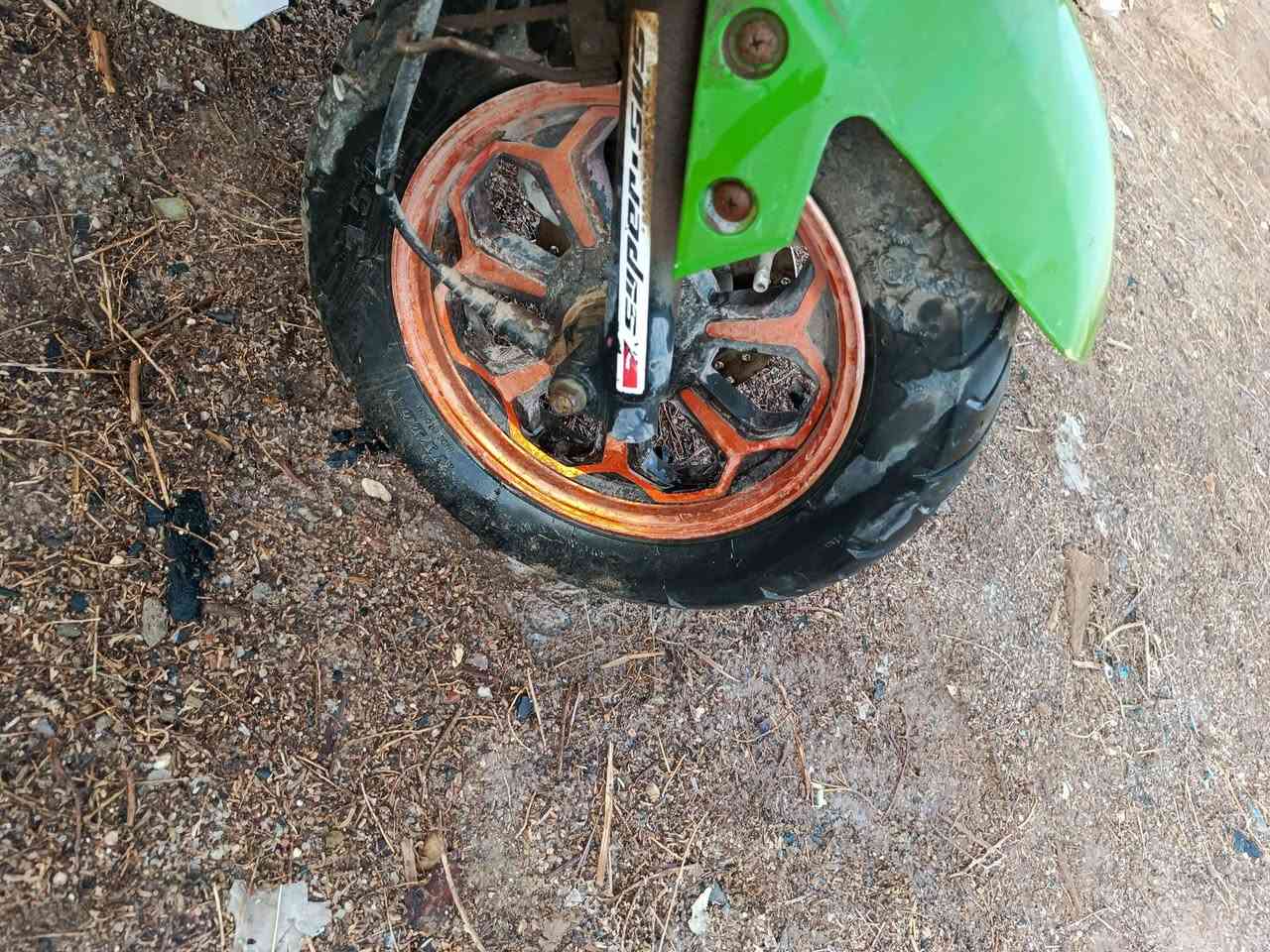 اف اس متروكه فتره غراض كله جديد كابريته ويلات تايرات كله جديد بس متروكه فتره 80 بيها  مجال مكاني تنومه كباسي


**إذا كنت صاحب هذا الإعلان وتريد حذفه لأي سبب، رجاءا أرسل رسالة إلى الدعم الفني**