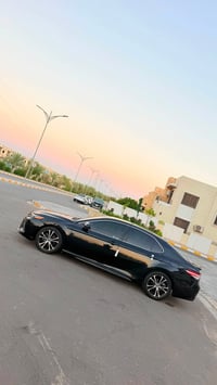 كامري SE امريكي • ٢٠١٨ • رقم بغداد دولي