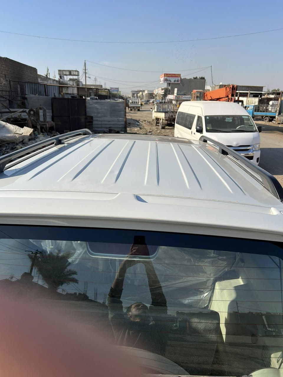 سلام عليكم خوان باجيرو للبيع لون ابيض صدفي كفاله سياره انضف من بل صور موديل 2015 حنتور  كفاله سياره  عنوان بغداد حي اور متواجد بس عل رقم *********** رقم بغداد رقم جديد بسمي
