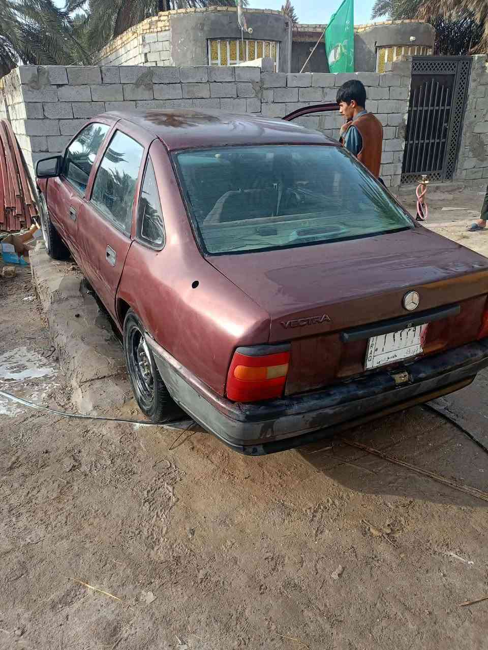 سلام عليكم اوبل فكتره موديل ثنين وتسعين سياره نضيفه خير من الله مكينه كورله بيكاجو كير تخم تاير للاستفسار 
*********** تحويل ثاني يوم السعر 33وبيه مجال
