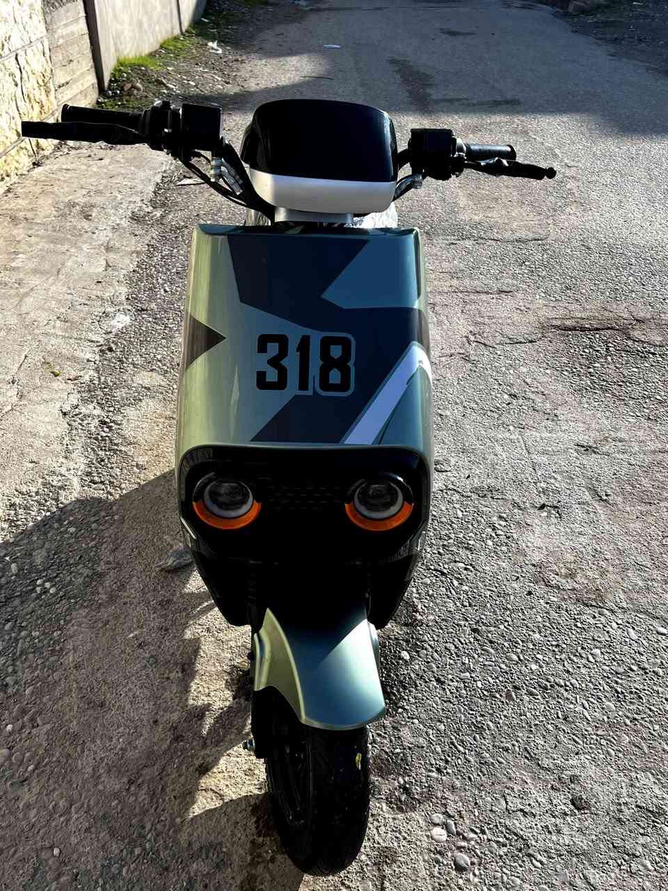 ماطور شحن للبيع 318 ماطور شرط خير من اي خلل مابي بس بي صوت بل سطاب الورا الماطور كلو شغال غراضو كلها موجوده مكاني موصل جانب الأيمن ***********
***********
