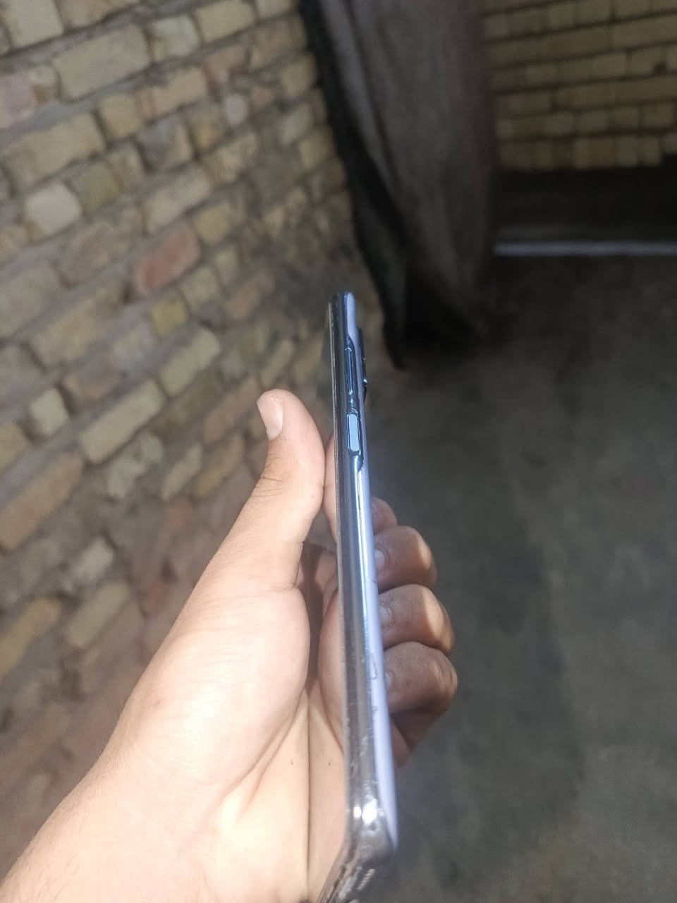 انفينكس نوت 10 برو ذاكرة 256 رام 8 بي كسر بضهر والكاميرا الخلفية بيهة شوية غواش باقي الجهاز مكفول عنواني بغداد مدينة الصدر سوك الداخل واتساب *********** السعر 80 بي مجال حق الجية لا اكثر
