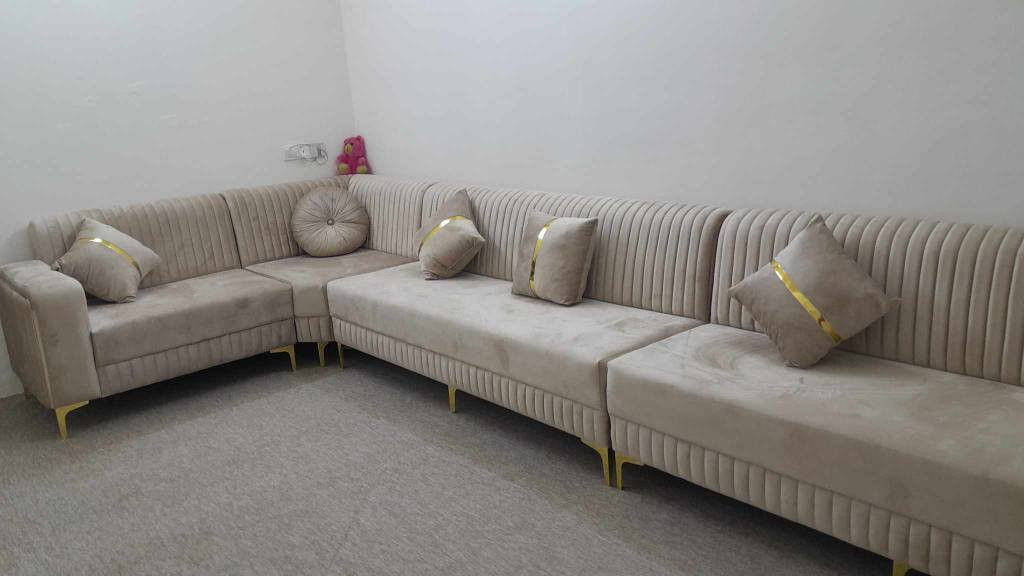 سلاوو ئەم قەنەفە جوانە بۆ فرۆشتن هیچ کێشەو مشکیلەی نیە زۆر تازە ماوەتەوە سعری 350 هەزار و کەمێ معامەلە 
سلیمانی گەڕەکی ڕاپڕین
***********
واتسئاپ ڤایبەری لەسەرە 
جوابی مەسجی مەسنجەریش ئەدەمەوە السليمانية, العراق
