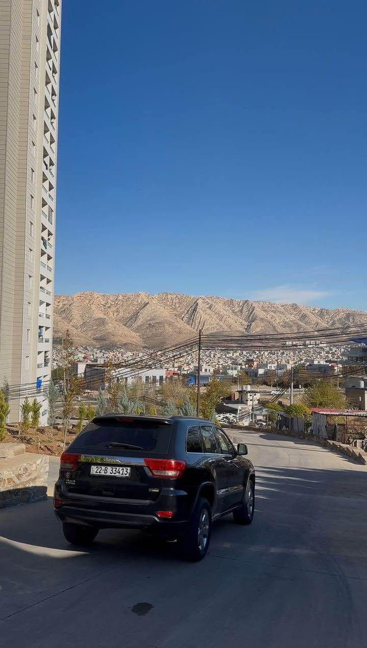 جيب لاريدو كلين تايتل مواصفات دبل اكسل 
فول بس بدون فتحه 
رقم سنوي جديد تحويل وكاله بشرط 
گير محرك بشرط 
سياره بدون صبخ بيها مكانين عل بارد 
سعر 148$ 
رقم موبايل ***********
مكاني دهوك زاخو, دهوك
