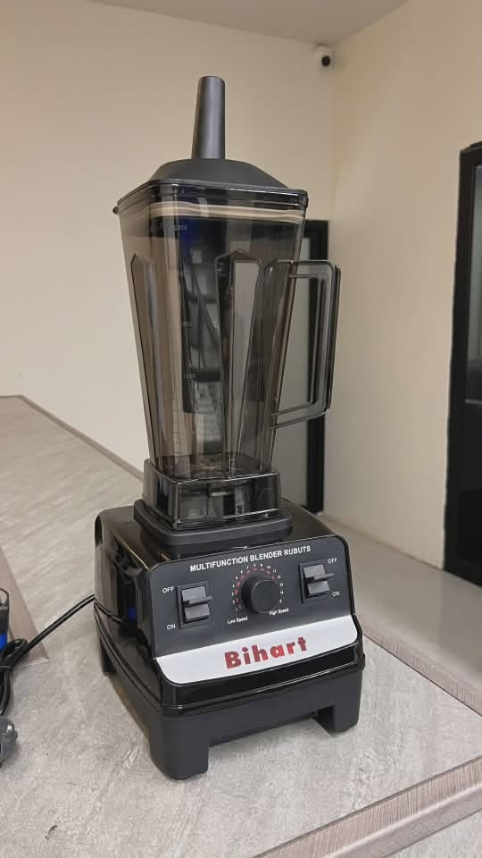 ⚡🥤 حضّر كل شي بسرعة وقوة مع خلاط Bihart الجبار!

خلاط قوي 4500 واط مع سعة 2.5 لتر، مناسب للعصائر، الميلك شيك وطحن الحبوب بكل سهولة 💨

سرعة عالية تصل لـ 32,000 دورة/دقيقة لنتائج سريعة وناعمة 🔥

تحكم سلس بالسرعة + شفرات ستانلس ستيل قوية للتعامل مع المكونات الصلبة والثلج 🧊

الخيار المثالي للمطبخ إذا تريد قوة، سعة، وأداء احترافي 👌
ب #30 الف بس


**إذا كنت صاحب هذا الإعلان وتريد حذفه لأي سبب، رجاءا أرسل رسالة إلى الدعم الفني**