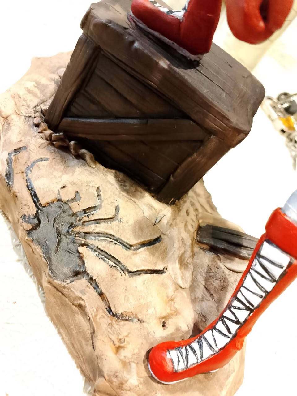 عمل يدوي من الطين الخفيف 
نشتغل أي مجسم أي طلب أي حجم و في سعر مناسب


**إذا كنت صاحب هذا الإعلان وتريد حذفه لأي سبب، رجاءا أرسل رسالة إلى الدعم الفني**