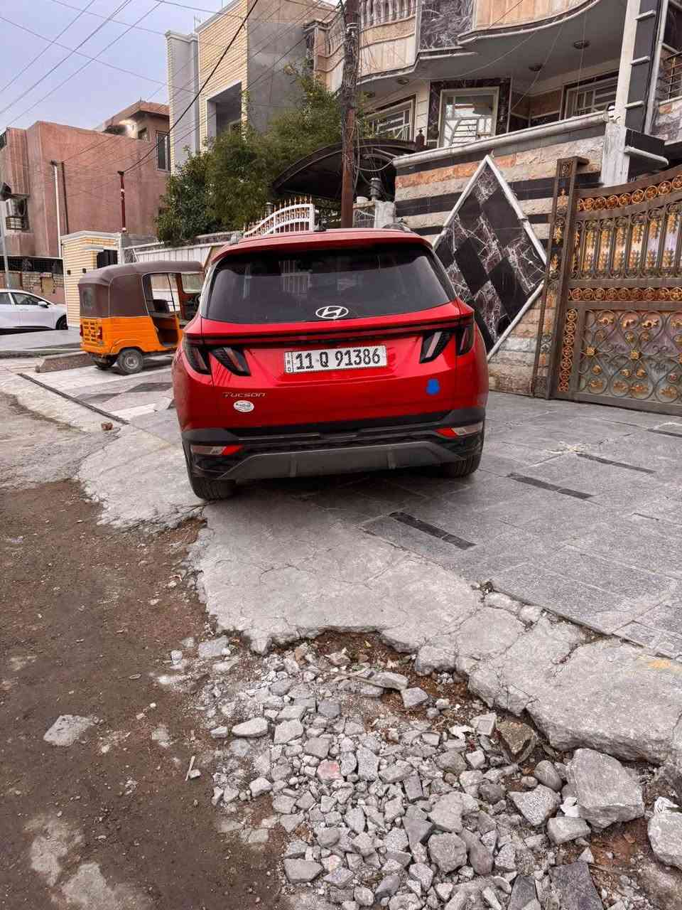 توسان 2023 فول مواصفات كامرات محيطيه تحكم ب الرمونت فتح بنوراما رادار امام رادار خلفي مواصفات الفول معروفه  تدفئه وتبريد ب الكشنات ماشيه عشرين الف 
السعر ١٩٤.  
*********** بغداد, العراق
