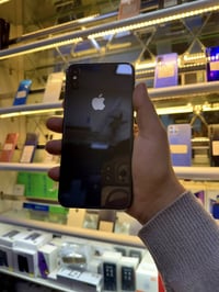 آيفون XS ماكس • ٢٥٦ • شاشة مستبدلة