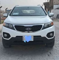 كيا سورنتو 2012 السيارة كفاله عامه من صبغ وضربه وتبديل وفتح حتى دعاميا...