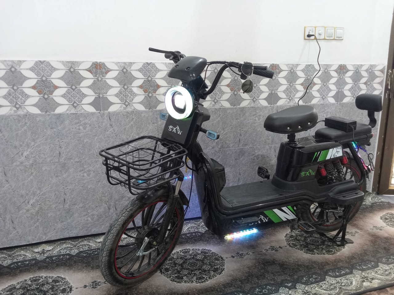 سلام عليكم
دراجه شحن حجم 20 للبيع 
دراجه بعده بجيس 
مشحونه مره وحده 
مكفوله من طول لطول 
سعر 500 وبيه مجال قليل 
***********
