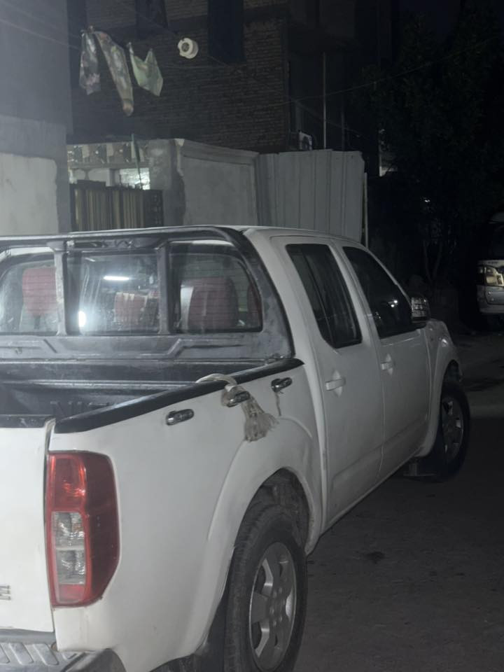 السلام عليكم اخواني
بيكم نيفاره للبيع 
مصبوغه عام السياره 
موديل:2009  
مكينه 3600 
كير عادي 
السعر 75 بيها مجال بسيط 
مكاني بغداد 
رقم الهاتف ***********
