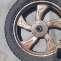 ويل نضيف مابي عيب تاير جديد سعر ٢٠ وبي مجال حك الجيه /07706645666