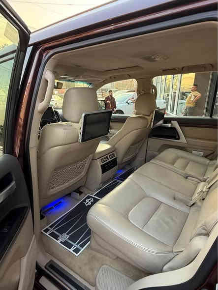 لاندكروز 2019 محرك 5.7 سياره ماشيه 102 
مواصفات 
حساسات كامره دشبول ليزري كشن 3دكم شاشات 
معروفه مواصفات vxe بيها جاملخ او باب جه الصدر 
للاستفسار 
***********
*********** بغداد
