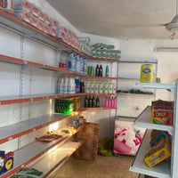 اخوان موجود عارضتين نضاف و رفوف للبيع   رقم الهاتف ‭0773 723 7817‬. ‭0...