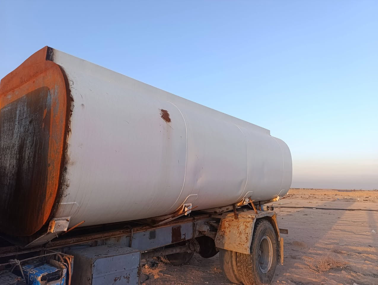 السلام عليكم تانكي للبيع حديد 4 ملم تفصال جديد الحموله 16 طن السعر 3 مليون لتواصل ***********
