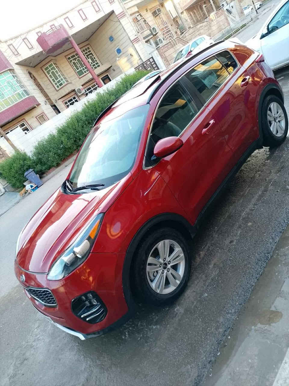 كيا سبورتج للبيع موديل 2017 وارد امريكي كلين السياره فقط دعاميه ولحد الان كلين لاصبغ ولاتبديل ولابارد ولا جراد كفاله عامه السياره صور أمريكا مرفقه بالمنشور وهاي صورها جدد هسه مصورها افحص وين مايعجبك ماشيه 90 السعر 135 ورقه مكان السياره بغداد البلديات ***********
