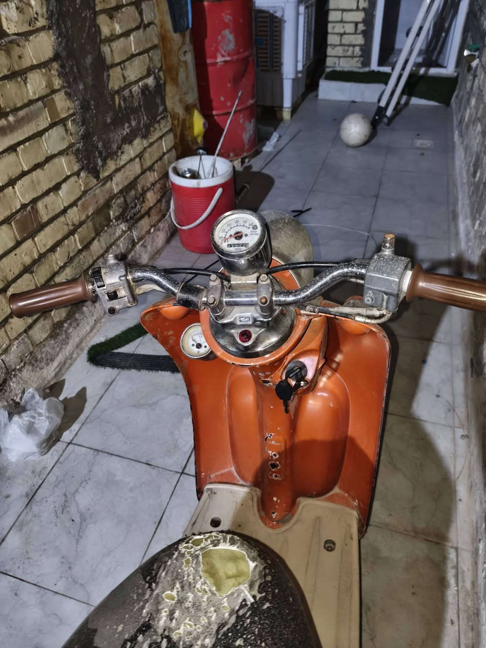 سلام عليكم كوم حديد دراجه عبد الحليم وبايسكل شحن الدراجه متشتغل والبايسكل عوزه بطاريات بس نضيفات رايدهن 350 شراي تعال خاص أو ‏‪***********‬‏
