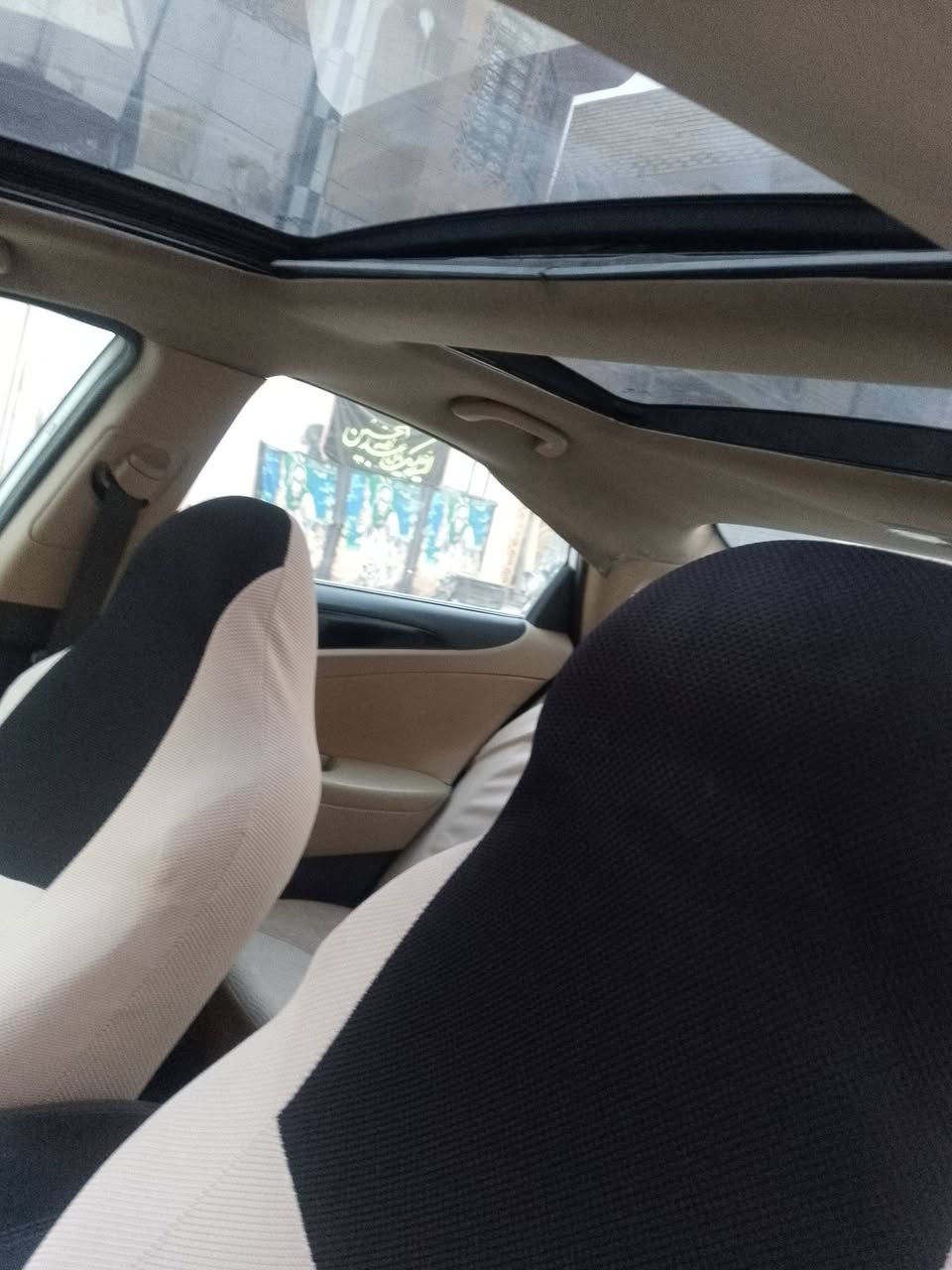 سلام عليكم سوناتا موديل 2010 شكل 2011 فول مواصفات بنوراما بصمه كشنات كهرباء محرك 2400 دوش ثلاثه قطع صبغ رقم الموبايل *********** السياره في محافظه النجف السعر 110
