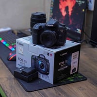 جديدة بالباكيت • ٧دي مارك ٢ • عدسات ٥٠ و١٣٥ ١٫٨