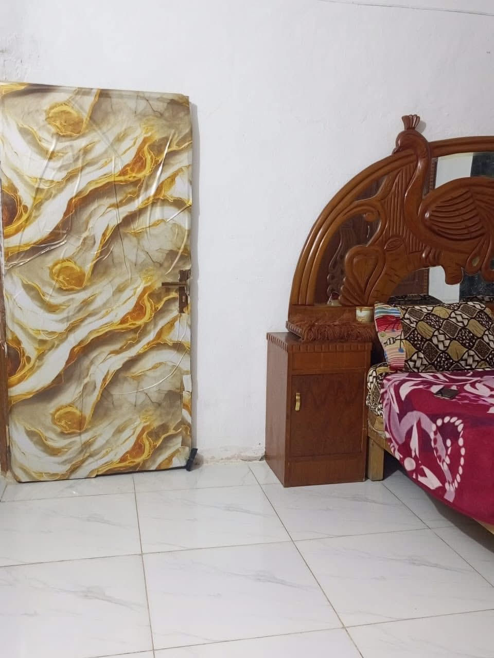 دار سكن طابو زراعي في  ( حي زليزل ) 
( خلف بيت جودة كويجو - قريب سيد شهيد )

مساحة ١٣٥ - بناء بلوك - سقف عكادة 
ماء - كهرباء - ( غرفة نوم واحدة ) - شارع ٧ م 
( لبيت كلة سيراميك ) - صحيات داخلية + خارجة
(كما موضح في الصور )

( سعر ٢٢ وبي مجال )

للاستفسار مراجعة مكتب غازي للعقار   
واسط - الزبيدية - قرب أفران المائدة  *********** 
***********
