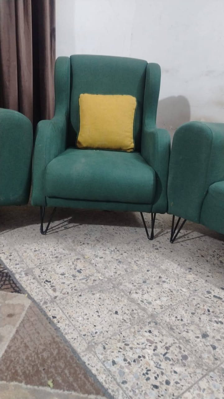 تخم 10 مقعد💺 اخو جديد اي ضرر مابي تفحص وتاخذ سعر ,,270,,بي مجال مكان لبياع *********** يوجد واتس
