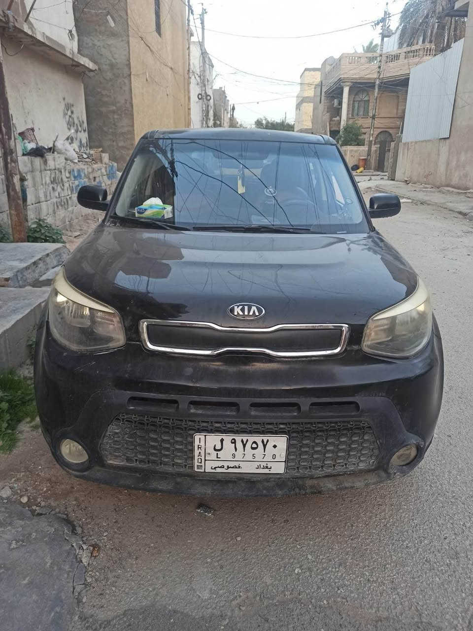 كيا سول موديل 2015  نضيفه  ماشيه ٦٨  المحرك كلش حلو ١٦٠٠  السياره جاهزه مابيهه اي نقص  مابيه ضربه  بس ب الجاملغ صبغ  ماكو اي شي   ***********بالداخل  و الستيرن فول مالتهه بغداد, العراق
