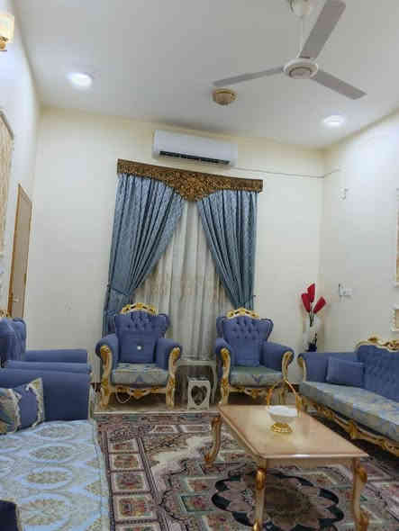 #اللهم صل على محمد وآل محمد 

 #دار سكن حي 36 طابق واحد مقابيل كاظم عزوز

#المساحة 200 متر 

#تفاصيل الدار 
الطابق الاول 
غرفتين وصالة كبيرة وبراني كبيرة ومطبخ وصحيات داخلية وخارجية 

السعر 175 مليون مع المجال الدار مطلوب 20 مليون تحول على المشتري او تسدد في حال رغبة المشتري 

_______________________________
لشراء ومعرفة السعر يراجع مكتب الناجح للعقارات الكائن في السماوة 
حي الحكم قرب مرطبات فستقه أو مراسلتنا ع الخاص او الاتصال ع الرقم التالي 
*********** بي واتساب 
*********** بي واتساب
 علمأ دوام مكتبنا من 9 صباحأ  ولغاية 10 ليلأ  
مصطفى للعقارات
