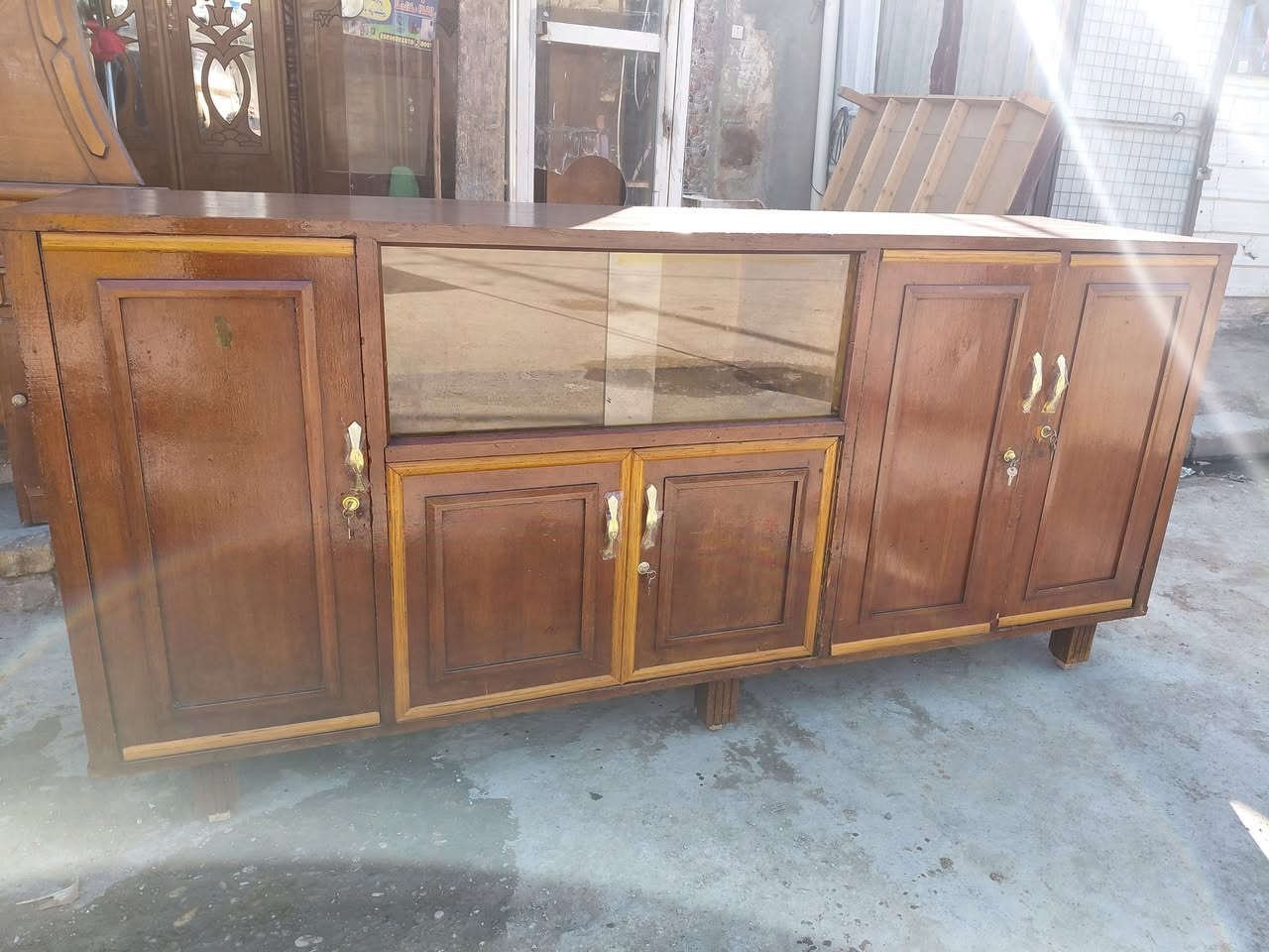 بوفيه صاج مترين ونص مع كنتور ابو الاثنين صاج عنوانهم كوت حي الجهاد شارع النجارين نجارة ومعرض الحجامي الاتصال او مراسلة الصفحه ***********
