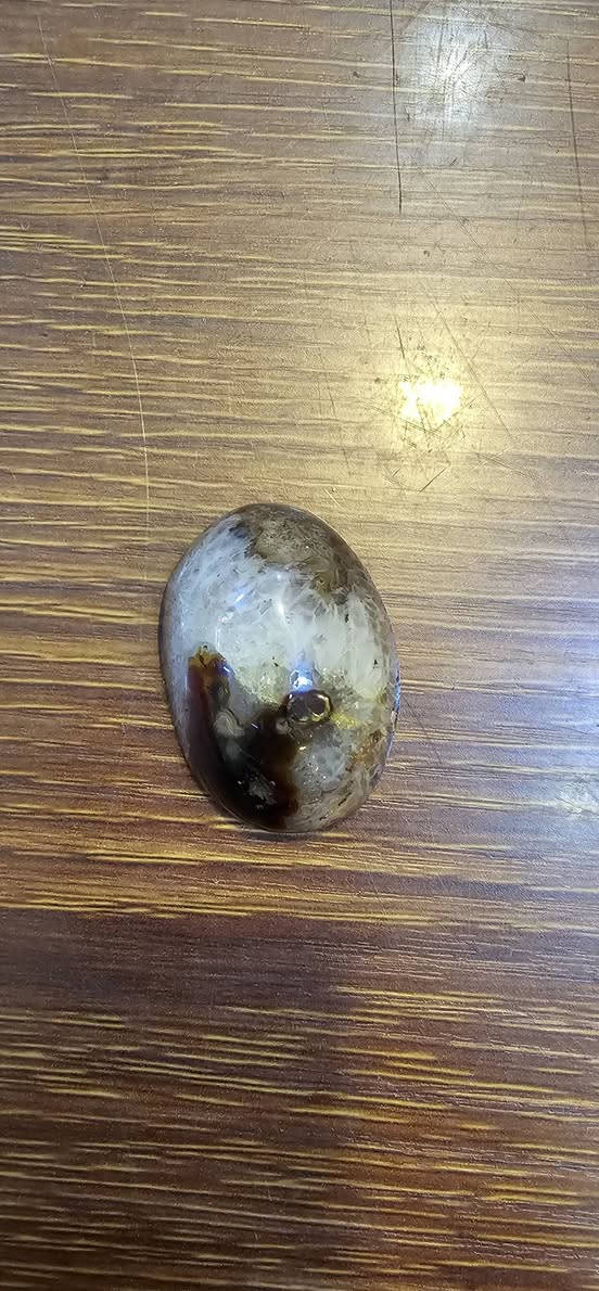 تمعن بيه زين
الي يريده خلي يتصل او يراسل وات وبالخدمه 
***********
