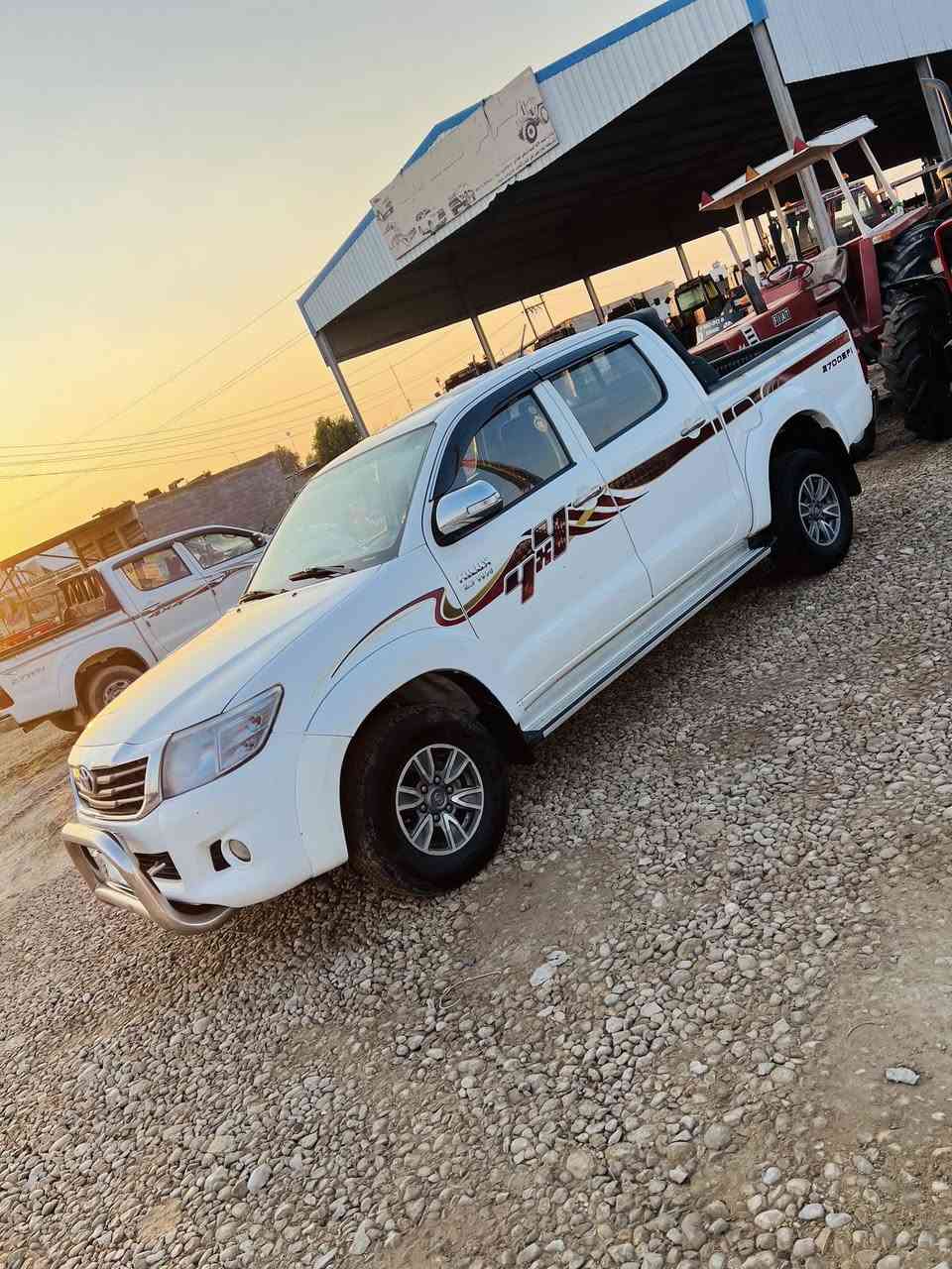 السلام عليكم 
تيوتا هايلوكس موديل 2013
رقم أربيل سنويه جديده تريد تحويل اوكاله
 سياره مكفوله من صبغ مكانه واسط الزبيديه 
للإستفسار ***********//***********
