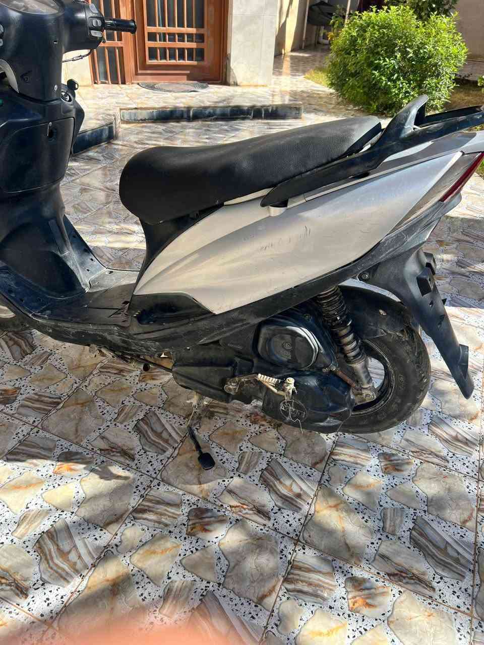 دراجة لبيع ماكس
نضيفة متكاملة السعر 375 وبيه مجال 
الاستفسار ***********
