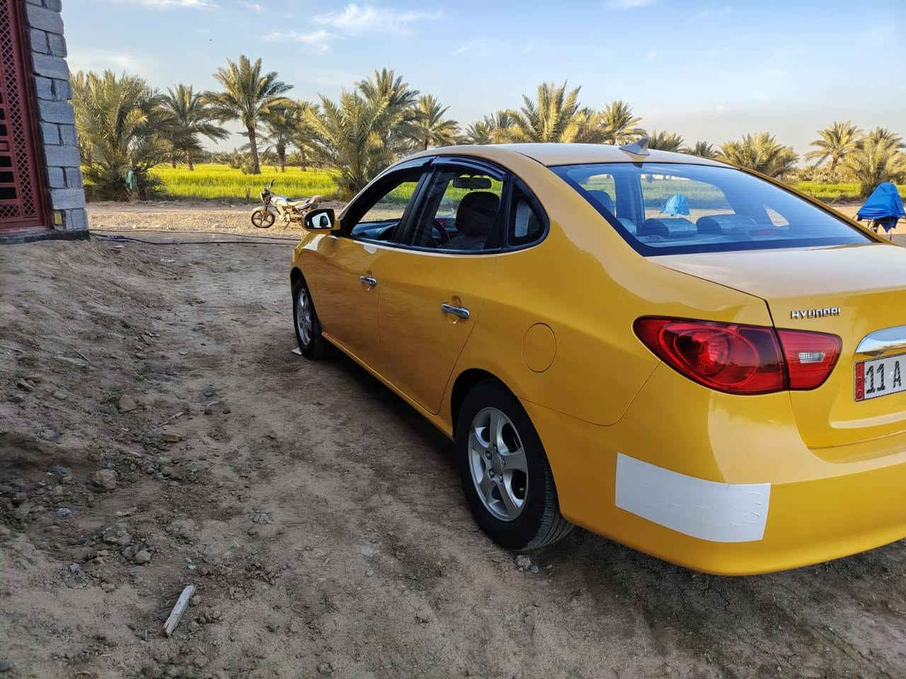 وعليكم النترا موديل 10 سياره جديده ومكفوله حادثه بس لبنيد فقط مصفره هيئه وغرامات ورقم بغداد بسمي مداور ثانيوم السعر اتصل ع رقم *********** ودلل ولمو شراي لا يتعبني
