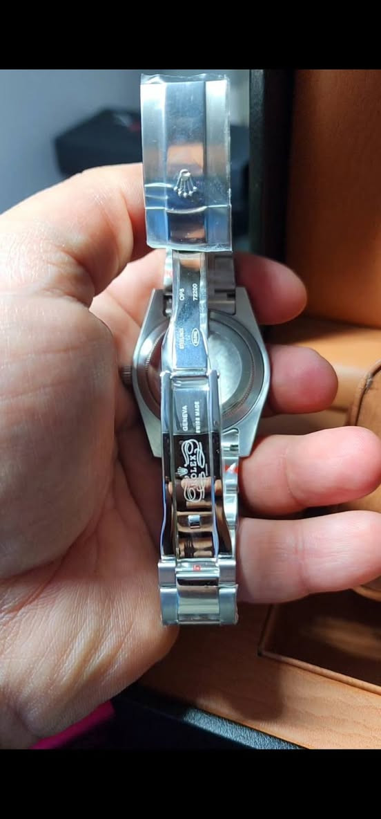 سلام عليكم ارخص من الجملة رولكس ماستر كلهن اوتو ١٠ قطع القطعه على ٥٠ الف متوفر توصيل
واتس ***********
