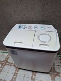 غسالة للبيع شغالة كاملة اي نقص مابيهة السعر ٧٥وبيهة مجال الاتصال على ا...