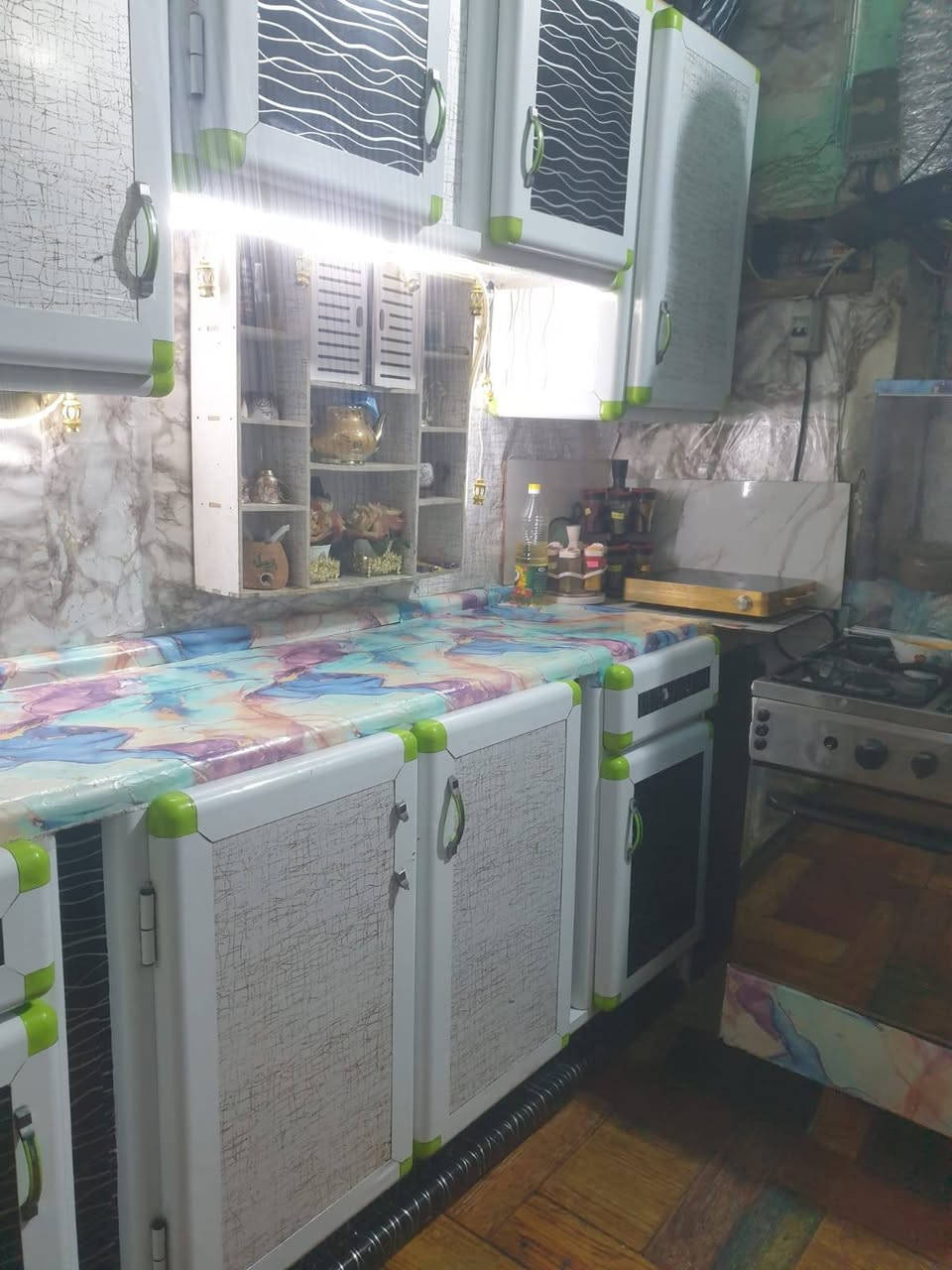 سلام عليكم كاونتر مترتين هية والملحق مالتة والسنك متر ونص هوة والملحق مالتة ب 350 وبي مجال


**إذا كنت صاحب هذا الإعلان وتريد حذفه لأي سبب، رجاءا أرسل رسالة إلى الدعم الفني**