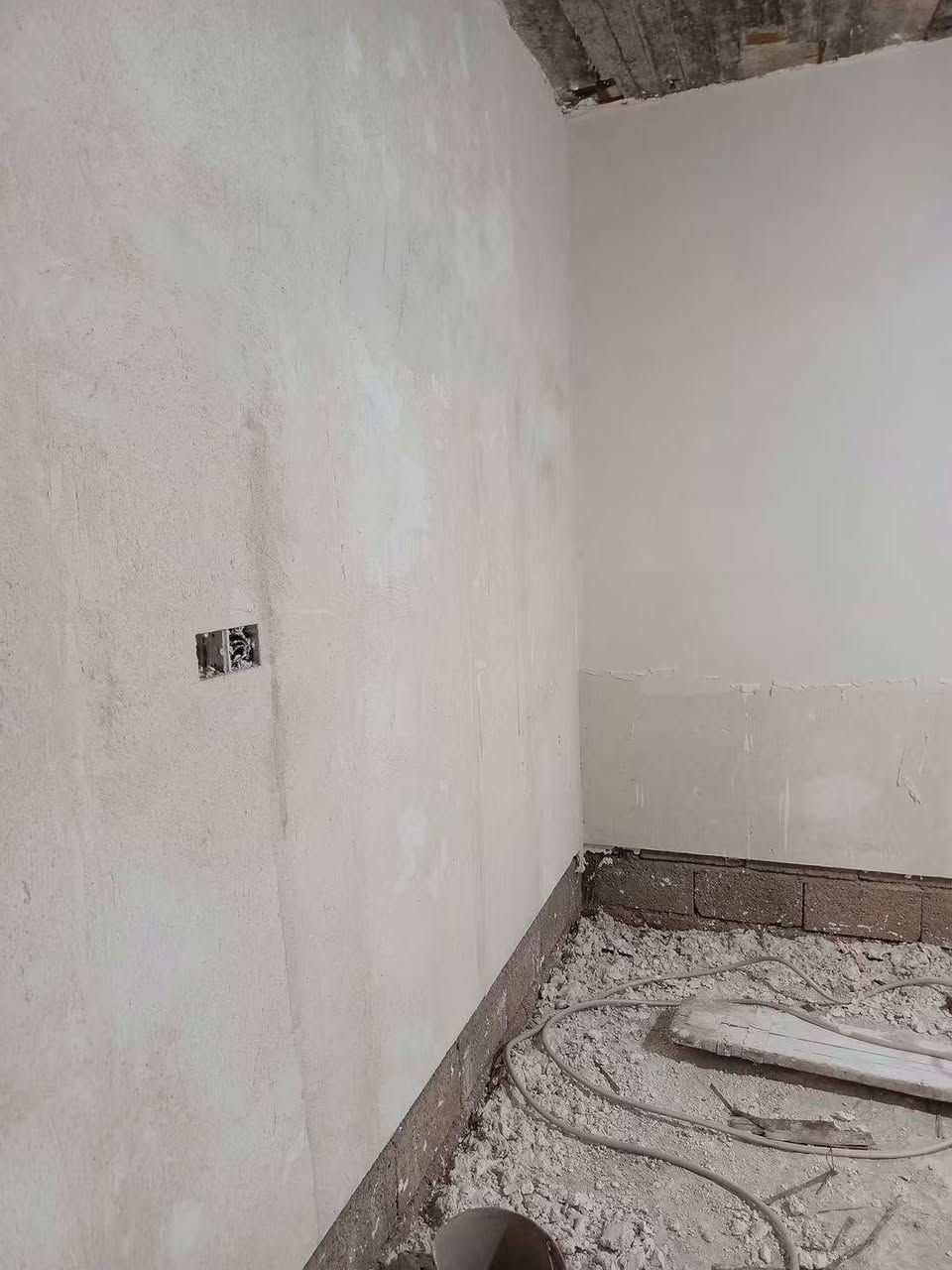 كادر لبخ وجص داخل كركوك شغل يرضي الله 
وسعر مناسب ***********
