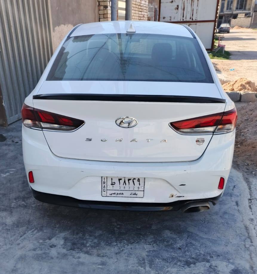 هيونداي سوناتا 2018 وارد امريكي 
بدون ايرباك ودواخل
 رقم بغداد بأسمي سنويه ساقطه 
ماشيه ١٥٠ الف كيلو وليس ميل 
مواصفات  تبريد تدفئه رادار جانبي كشنات تدفئه 
مخمل صدر شمعات وروس روط فقط تخم تاير 
مكينه لا تنقيص ولا تبخير ولا مفتوح منه برغي كله على البلاد
 بيه تقشير بالقماره والبنيد وهذا الموديل كله يقشر
 جاملغ ايمن راجع بارد والايسر بي هم بارد

 🟪 السعر  :: الطلب في التعليقات ويوصلك مباشرة ✍️ 📩

العنوان بغداد الكرخ

رقم صاحب السيارة
***********
