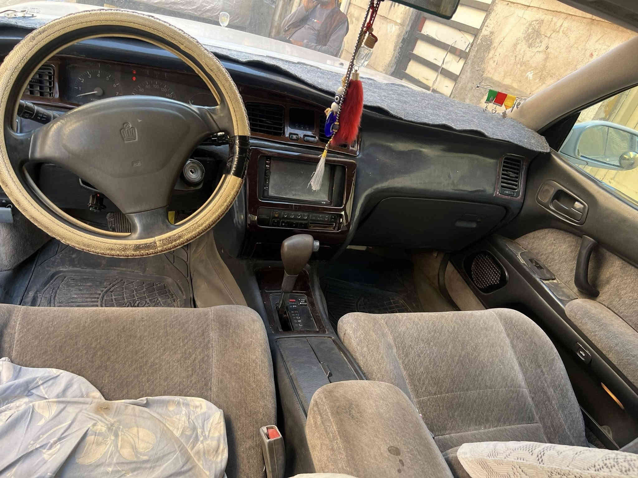 السلام عليكم  كراون بطه منتضل 
موديل 93
مكينه 2500
السيارة جاهزة وترابك وين ما يعجبك 
السعر 65 وبيه مجال 
الرقم ***********
الرقم ***********
العنوان بغداد. 
رقم  السيارة نكليزي. تحويل ثاني. يوم
