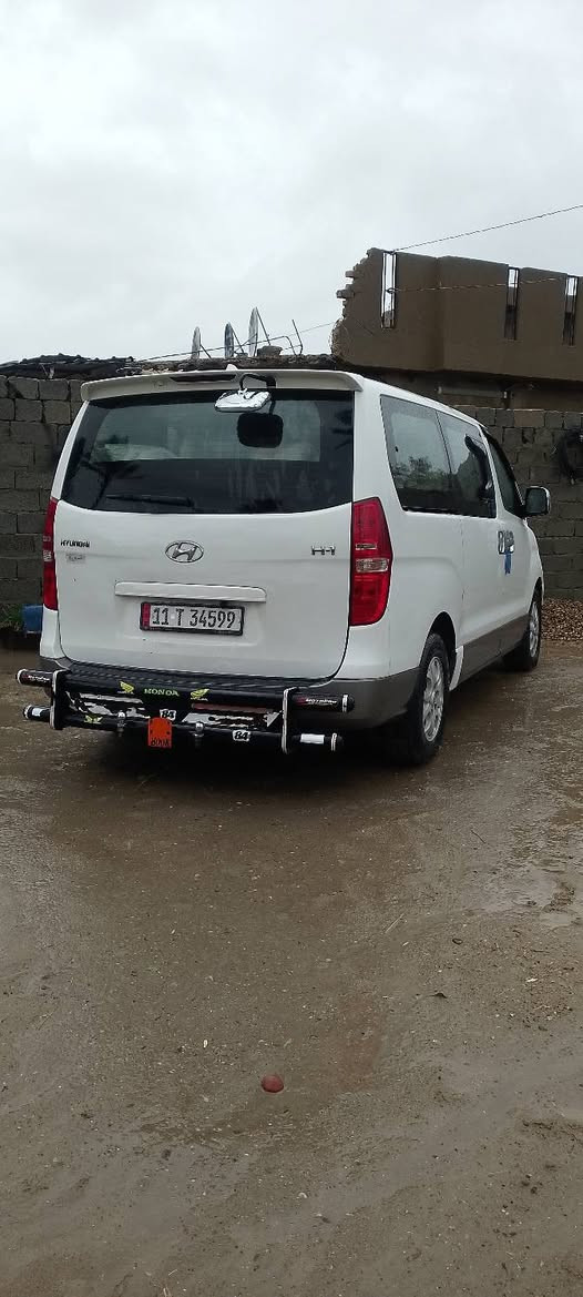 استاركس موديل 2016 بيهه تبديل باب إمامي عكس السايق رصعه بسيطه فى التكمه عكس السايق من بين البيبان بارد قليل فى الصندوق الخلفي الباب موجود البيه الضربه اما الباقي مكفول ربي يفوق الجميع *********** هذا رقم صاحبه اني مكلف للنشر
