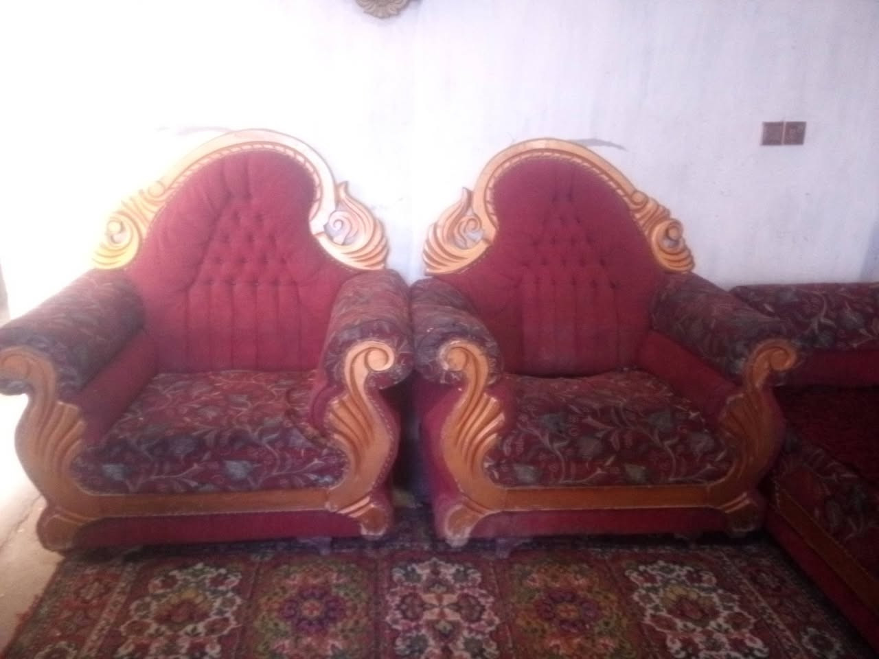 تخم عشرة مقاعد البيع السعر 125الف الاستفسار ***********
