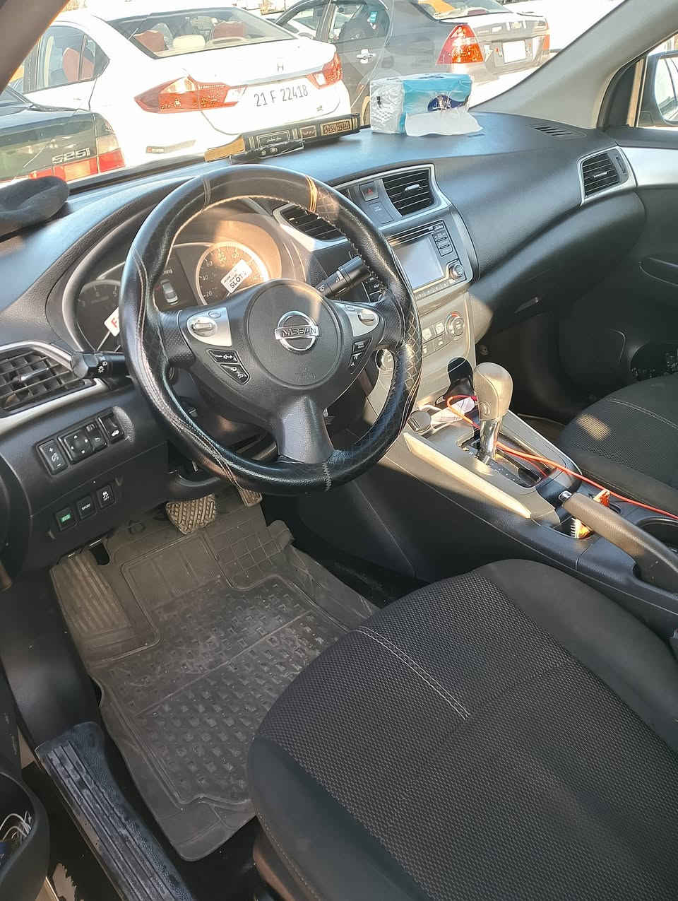 السلام عليكم ورحمة الله 
نيسان سنترا 2018 كير ومحرك شرط تحويل ثاني يوم بيها صبغ بل الباب الخلفي قليل والباقي كلين للاستفسار اكثر
اتصال ***********
