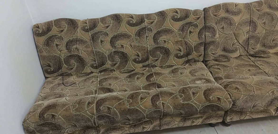 تخت السعر 100 
طخم السعر 100


**إذا كنت صاحب هذا الإعلان وتريد حذفه لأي سبب، رجاءا أرسل رسالة إلى الدعم الفني**