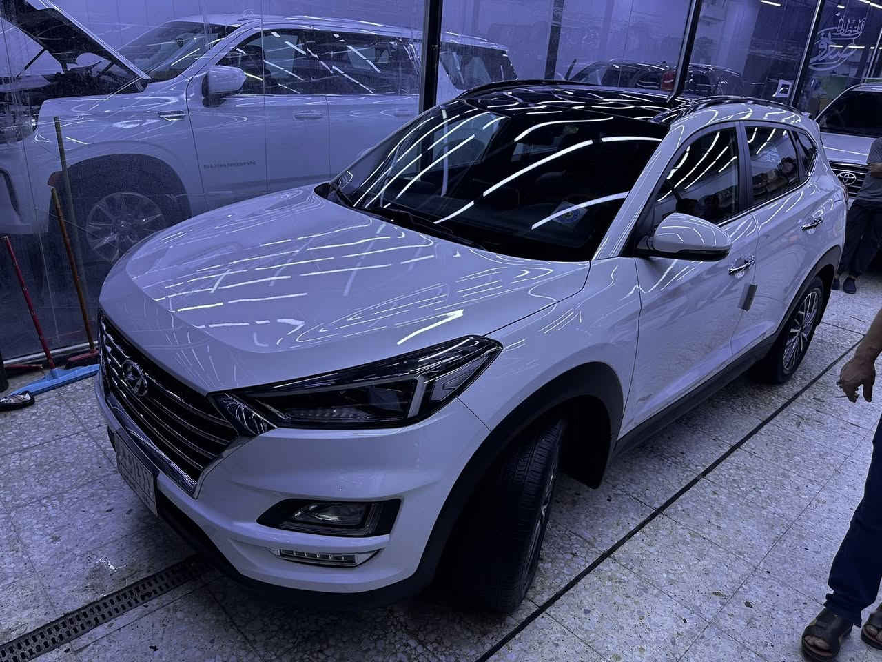 توسان خليجي 2020
ابيضّ 
رقم بغداد 
مكفوله من صبغ وظربه فقط تكحيل دعاميه وكما هو موضح في الفيديو
وكالة الكاصد
ماشية 100 الف قابل للزياده 
بصمة 
مري شفط 
أشاير بالمري 
كرسي كهرباء 
مثبت سرعة 
حساس 
كاميرا خلفية
وباقي المواصفات الأخرى  السعر 210 ورقه يعني (21,000$) وبيها مجال بسيط مكان السياره بغداد بأسمي السياره شرط احول ثاني يوم البيع رجاءاً 

***********
