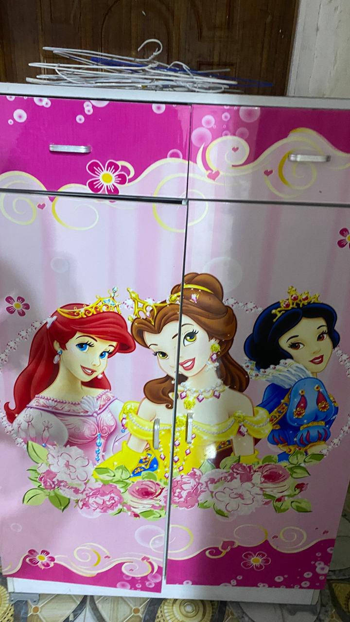 كنتور للبيع كامل شخط مابي وشوفة العين عرضه 60 وطوله 120 السعر 70وقابل للتفاوض المكان القبله قرب سوق المسطر للتواصل خاص او واتساب ***********
